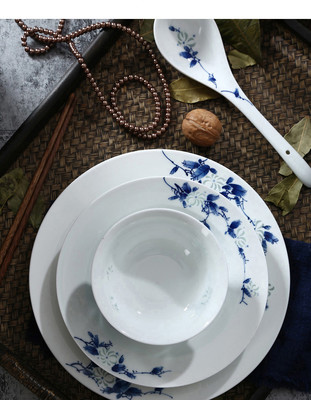 富玉陶瓷 景德鎮(zhèn)手繪青花玲瓏餐具套裝——中式餐桌雅韻與商務(wù)禮贈之選